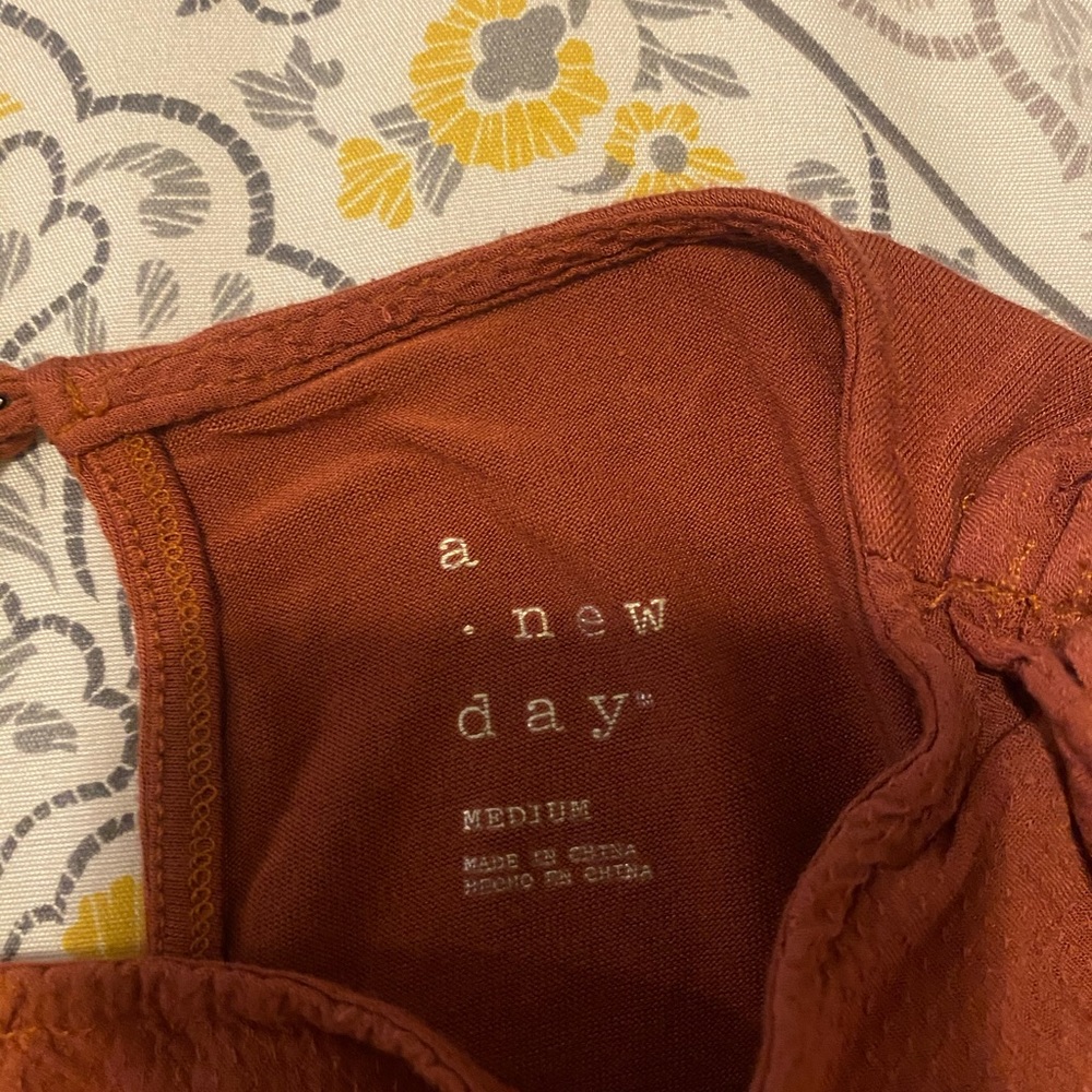 Rust colored tank blouse - Picture 3 of 5